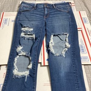 AMERICAN EAGLE DISTRESSED JEGGINGS
